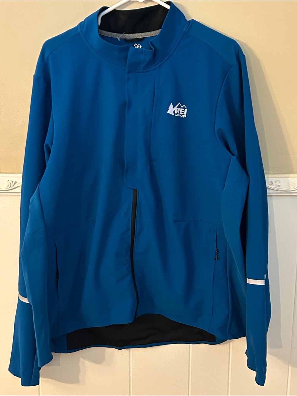 REI Men’s Windbreaker Reflective Trim